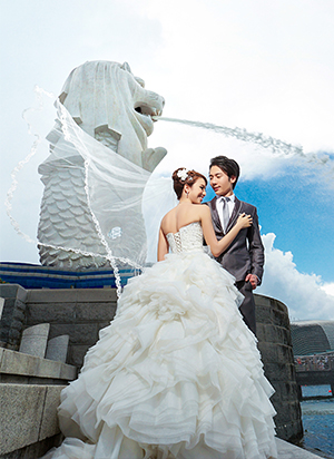 新加坡鱼尾狮婚纱照婚纱摄影